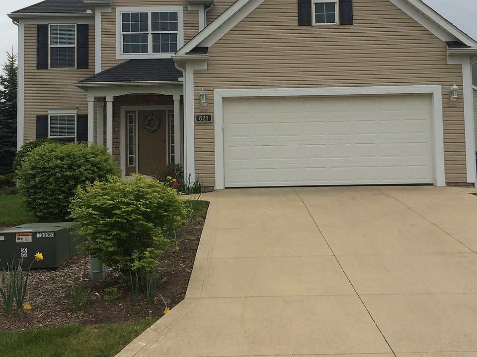 1st image of 621 Avon Dr