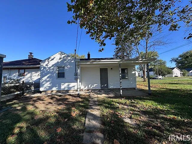 3 bed, 1.0 bath, 1026 sqft, $900 — Photo 4