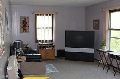 5th image of 227 Highwood Dr