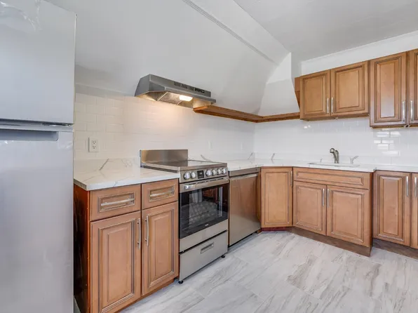 304 Fulton Ave #3, Jersey City, NJ 07305