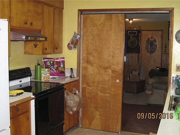4th image of 3005 94th Ave E