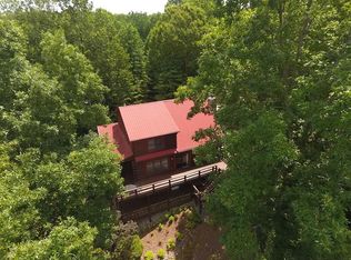 506 Channing Ln, Byrdstown, TN 38549