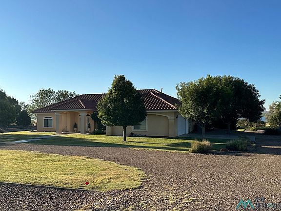 3rd image of 302 Ridgecrest Dr