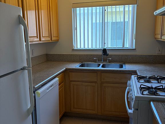 4th image of 1824 Federal Ave APT 4