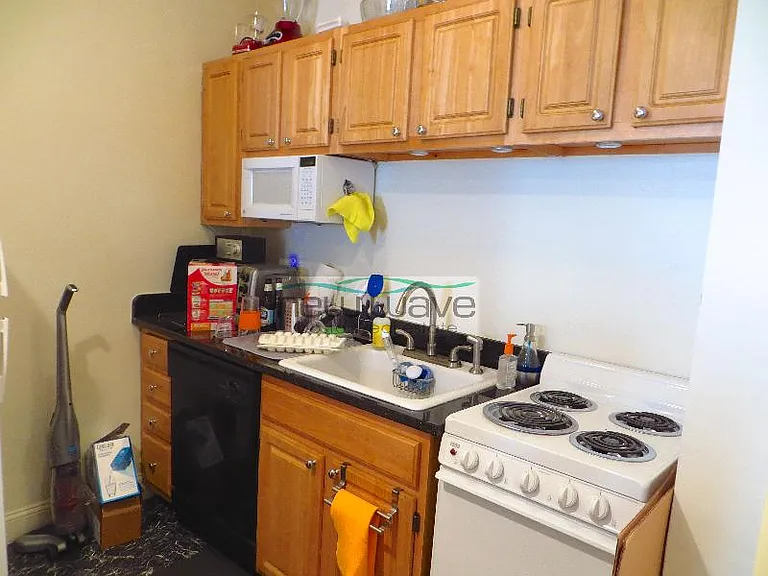 51 Queensberry St #16 — Photo 21