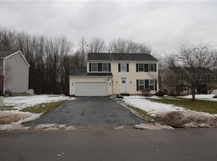 3273 Leeward Cir, Walworth, NY 14568