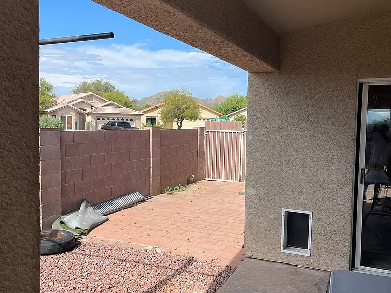 1542 N Placita Colonia De Oro — Photo 14