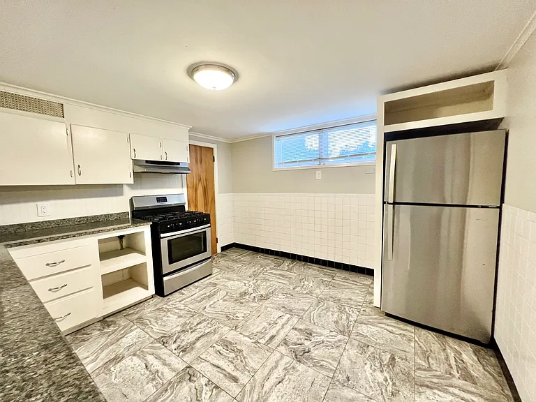 72 Lyman St #1 — Photo 3