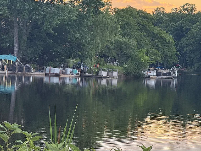 Walking Distance to the Lakes