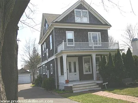 Southamtpon Village Classic --little Plains Area--Short term only — Photo 2