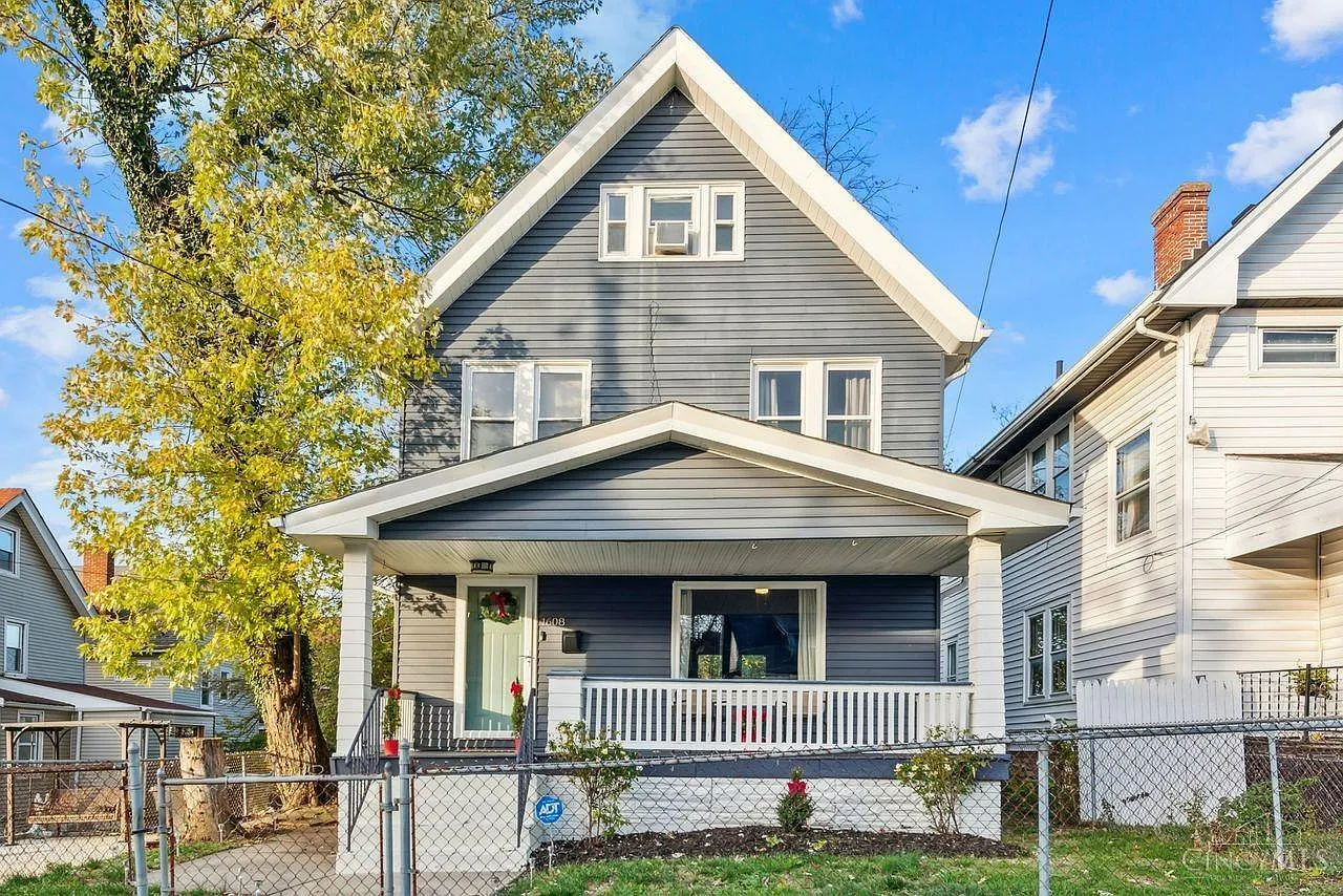1608 Grantwood Ave photo 1