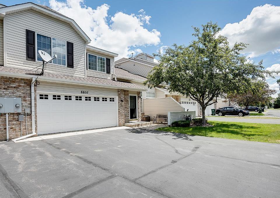 1st image of 8837 Hastings Cir NE