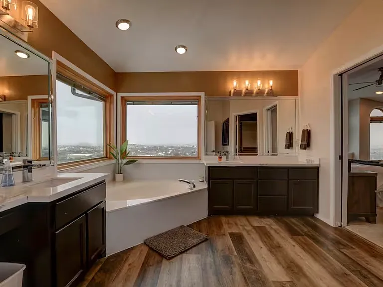 1815 N Hazelwood Ln — Photo 16