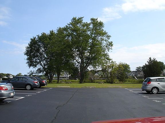 3rd image of 6 McDewell Ave APT 8