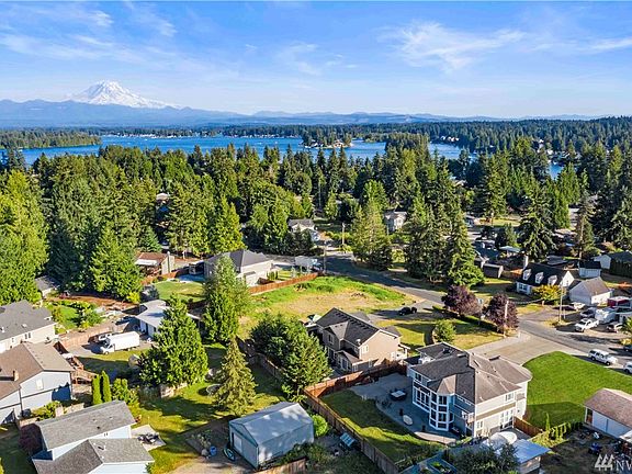 The Driftwood Point community is situated on Lake Tapps, a year round playground~Beautiful views, waterfront park, boat launch are all part of the benefits you will enjoy in your new home~Close to shopping, schools, freeways, hiking, biking and a one hour drive to skiing at Crystal Mountain