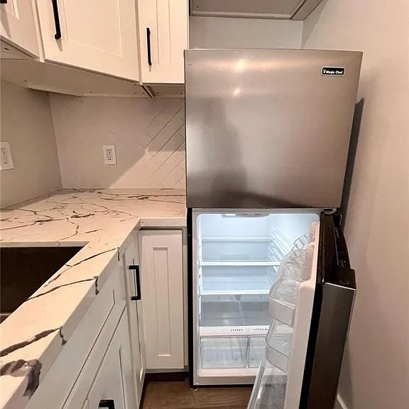6445 1/2 Tujunga Ave — Photo 12