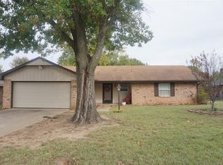 1003 Airview St, Okmulgee, OK 74447