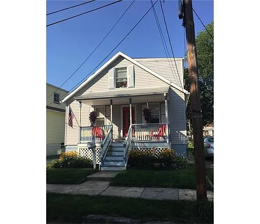 17 Spring St photo 1