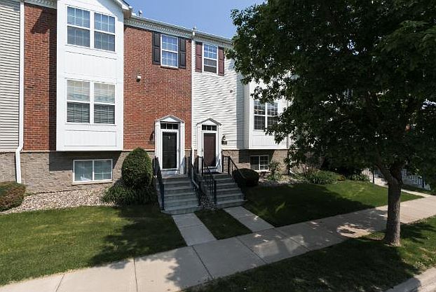 1st image of 7921 Stratford Cir N