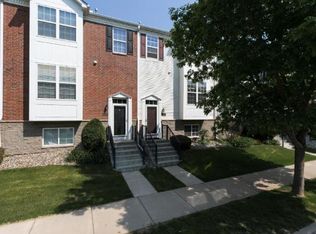 7921 Stratford Cir N, Shakopee, MN 55379