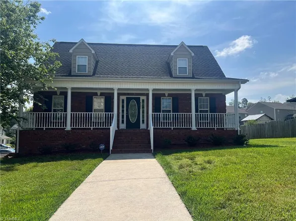 4603 Center Rock Ct, Winston Salem, NC 27127