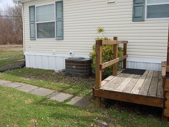 3rd image of 8215 Timberwood Ln