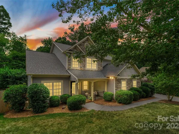 8073 Andrew Franklin Dr, Denver, NC 28037
