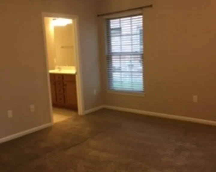 321 Lauren Circle Dr — Photo 12
