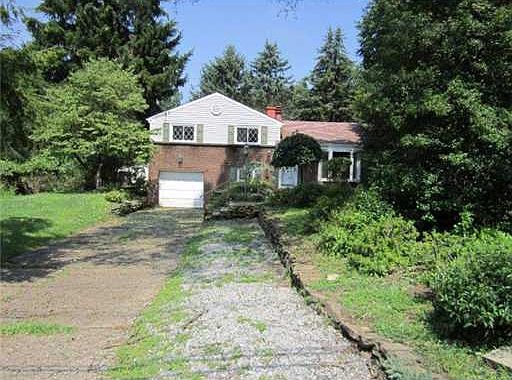 1st image of 129 College Park Dr