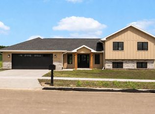 118 Windmill Rdg, Evansville, WI 53536