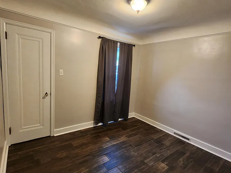 610 N Lincoln Dr — Photo 8