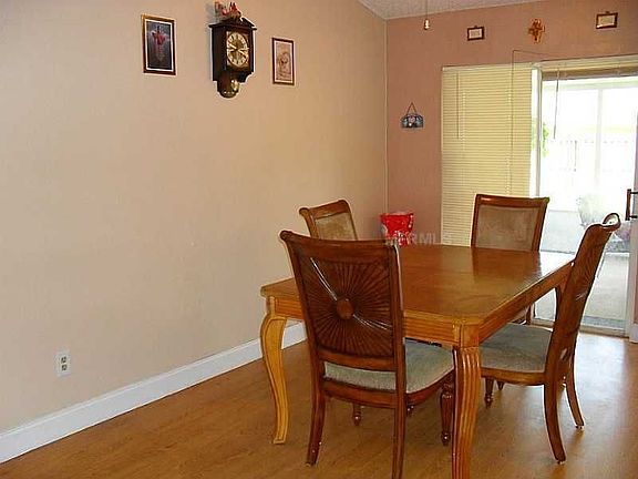 4th image of 109 Delaware Woods Ct