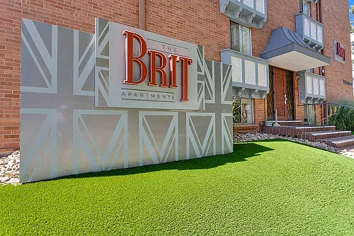 The Brit — Photo 39