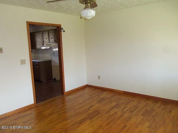 4th image of 2200 Viewland Cir