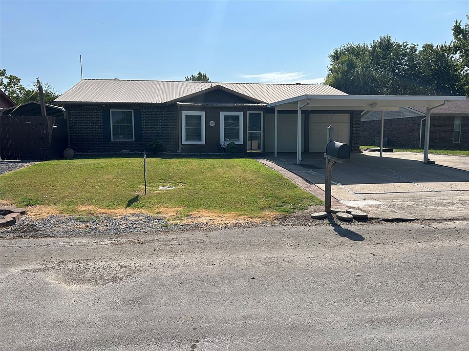 1st image of 2408 Sarah Ln