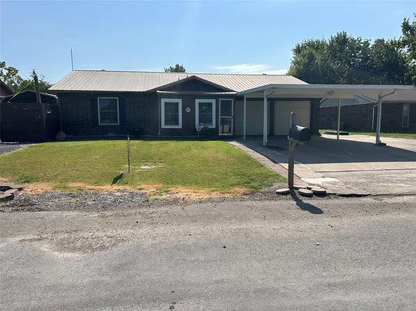 2408 Sarah Ln, Muskogee, OK 74403