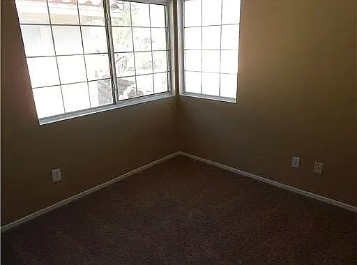 3 bed, 2.5 bath, 1758 sqft, $2,045 — Photo 4