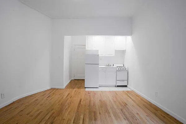 Rented by LC Lemle Real Estate Group | media 8