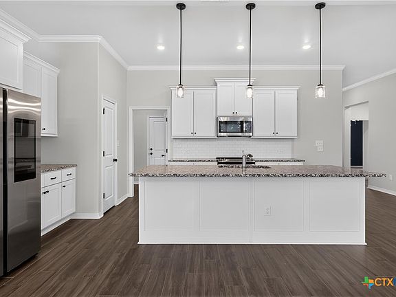 2nd image of 3607 Reynolds Dr