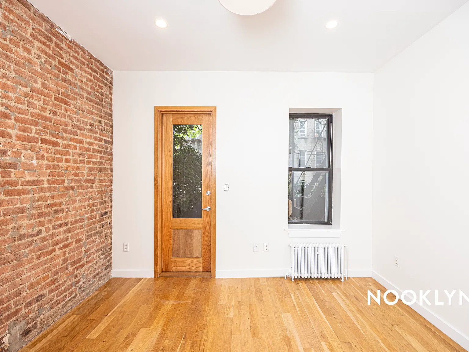 417 Suydam St — Photo 2