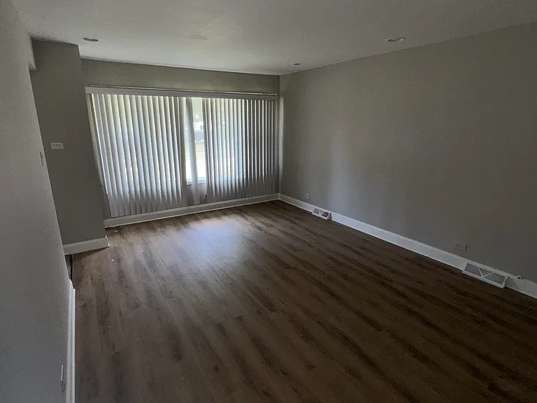 14514 Minerva Ave — Photo 2
