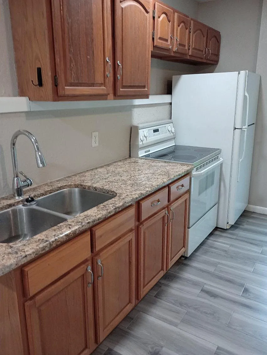 1412 East Voorhis Avenue - 2 — Photo 1