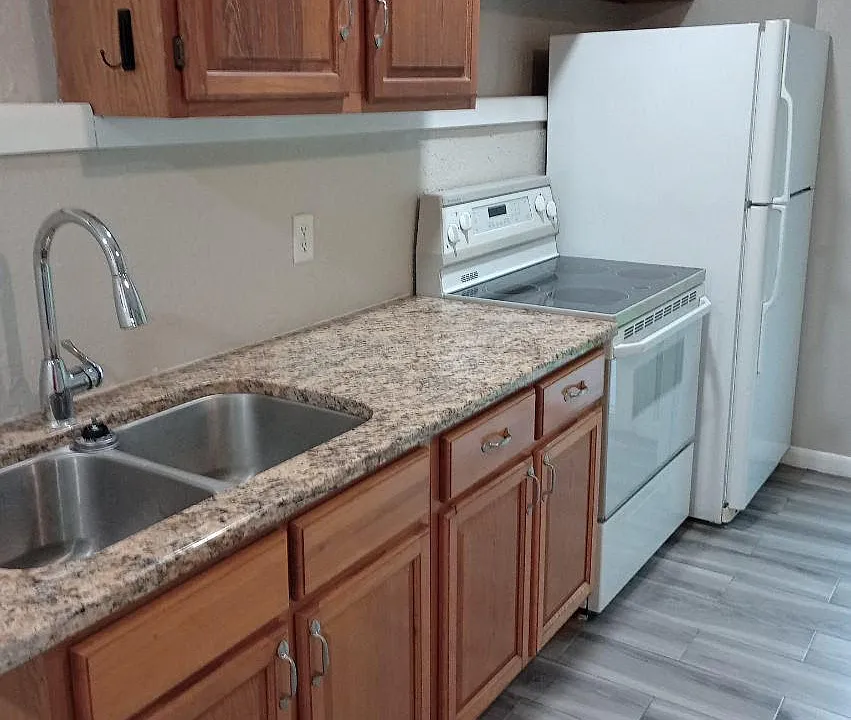 1412 E Voorhis Ave #2