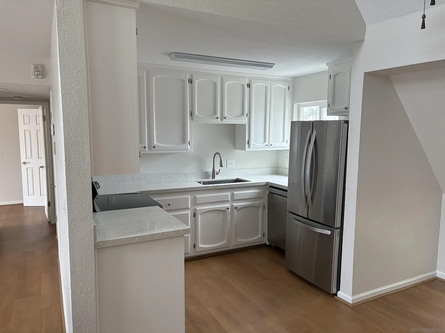2 bed, 2.0 bath, 1180 sqft, $4,750 — Photo 3