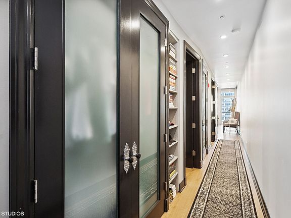 4th image of 333 N Canal St APT 1706