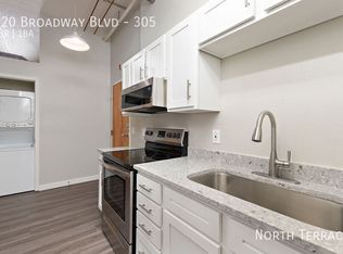 920 Broadway Blvd APT 305, Kansas City, MO 64105