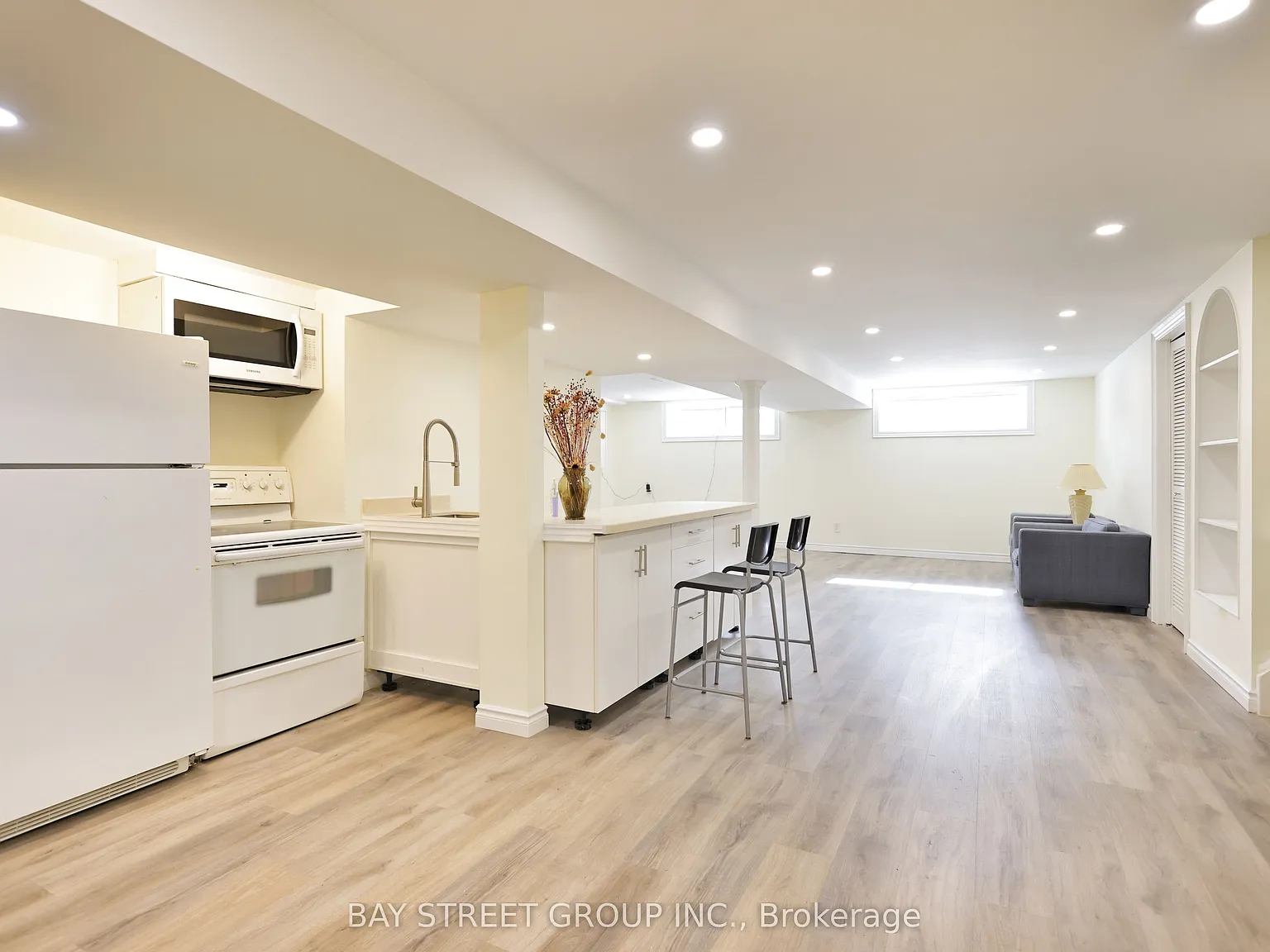 2 bed, $1,800 — Photo 2