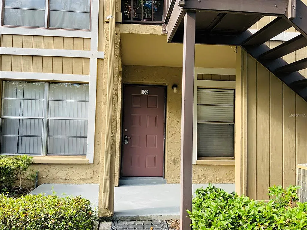 2 bed, 2.0 bath, 912 sqft, $1,550 — Photo 3
