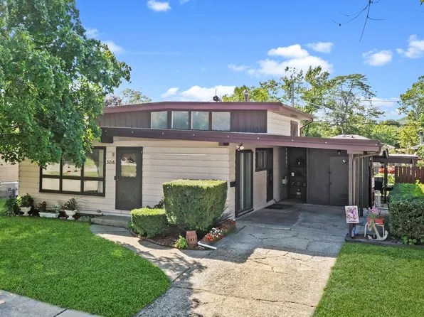 3216 Emerald Ave, Steger, IL 60475