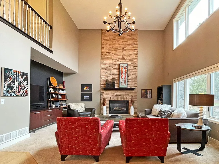 6560 Shadow Ln — Photo 7